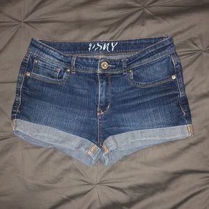 Jean shorts with folding on the bottom